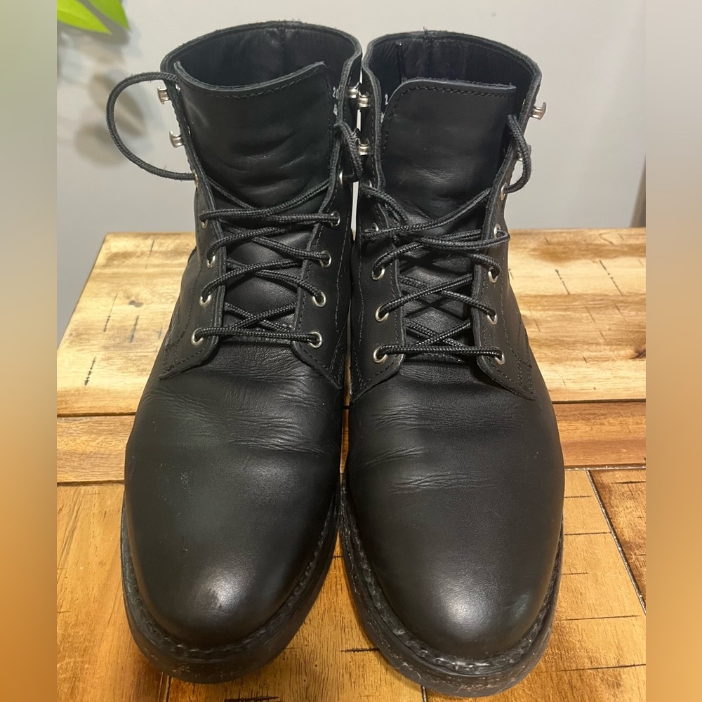Nice man leather boots  like new !!